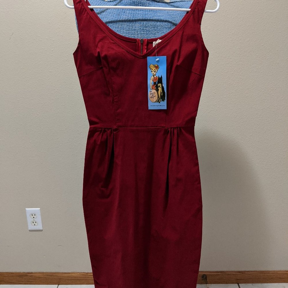 Sexy Fitted Zipper Back Red Dress - NWT